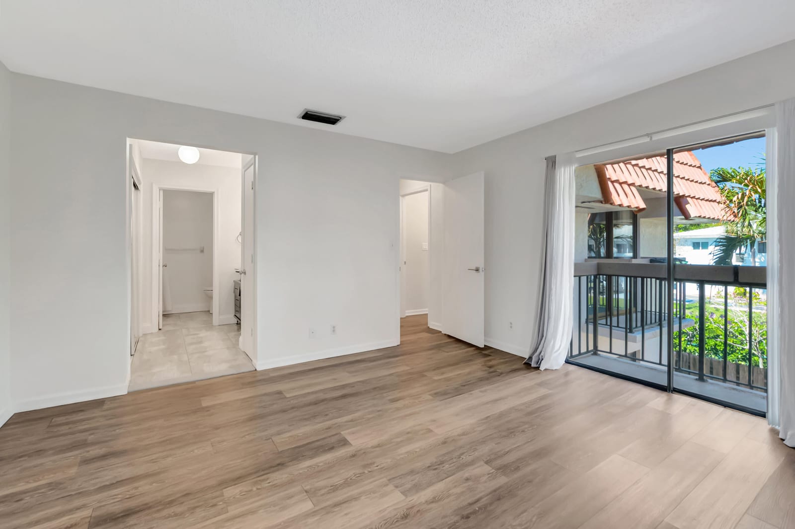 1251 S Federal Highway 102 — photo 11