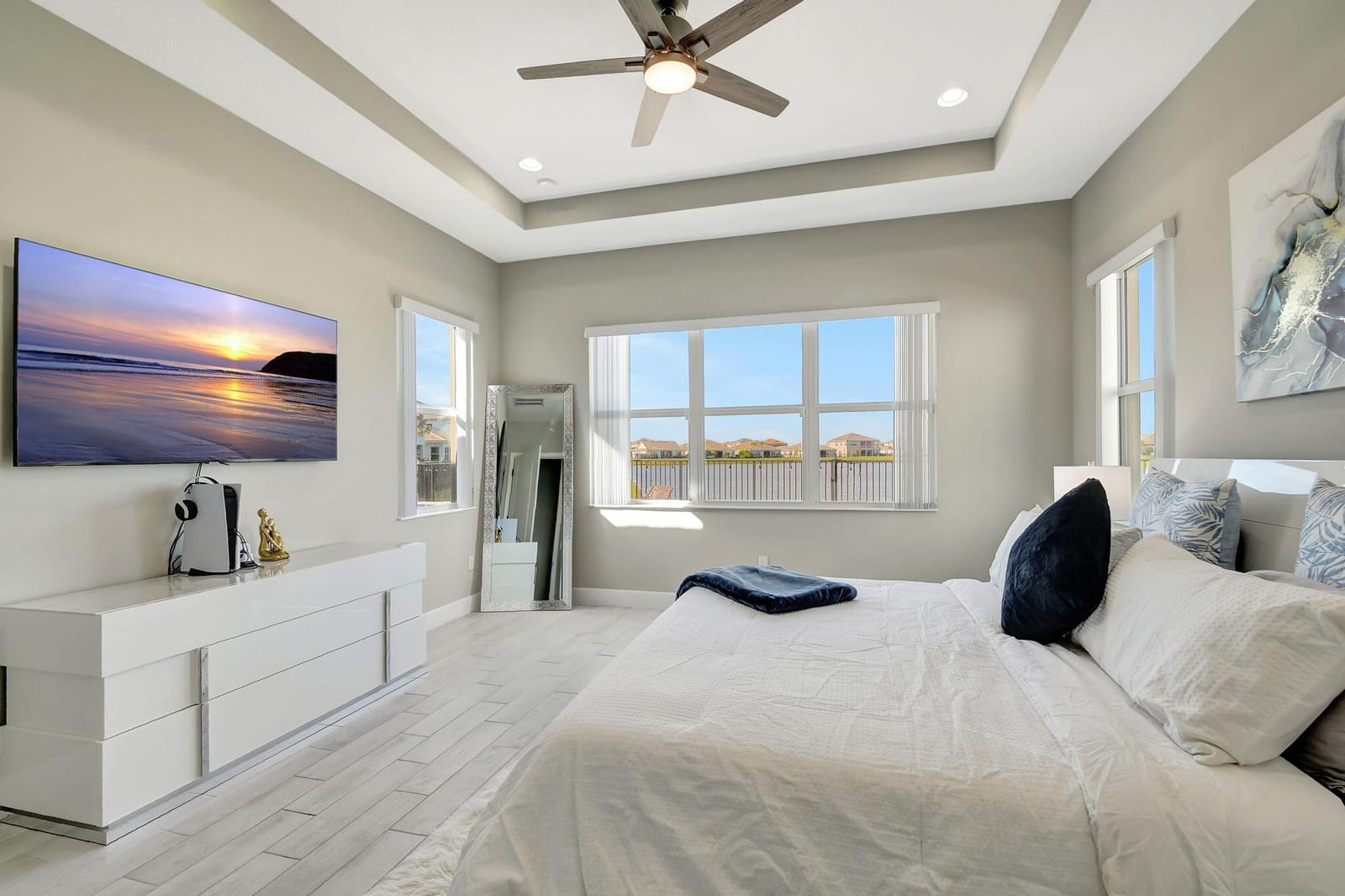 4964 Liberty Lane — photo 4