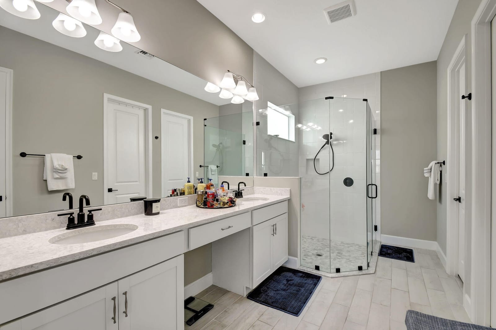4964 Liberty Lane — photo 8