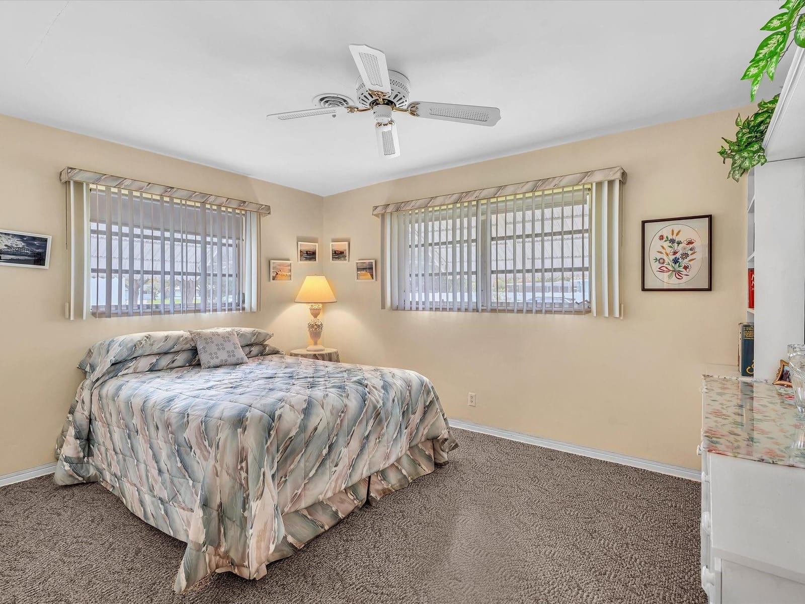 407 S Highland Drive — photo 11