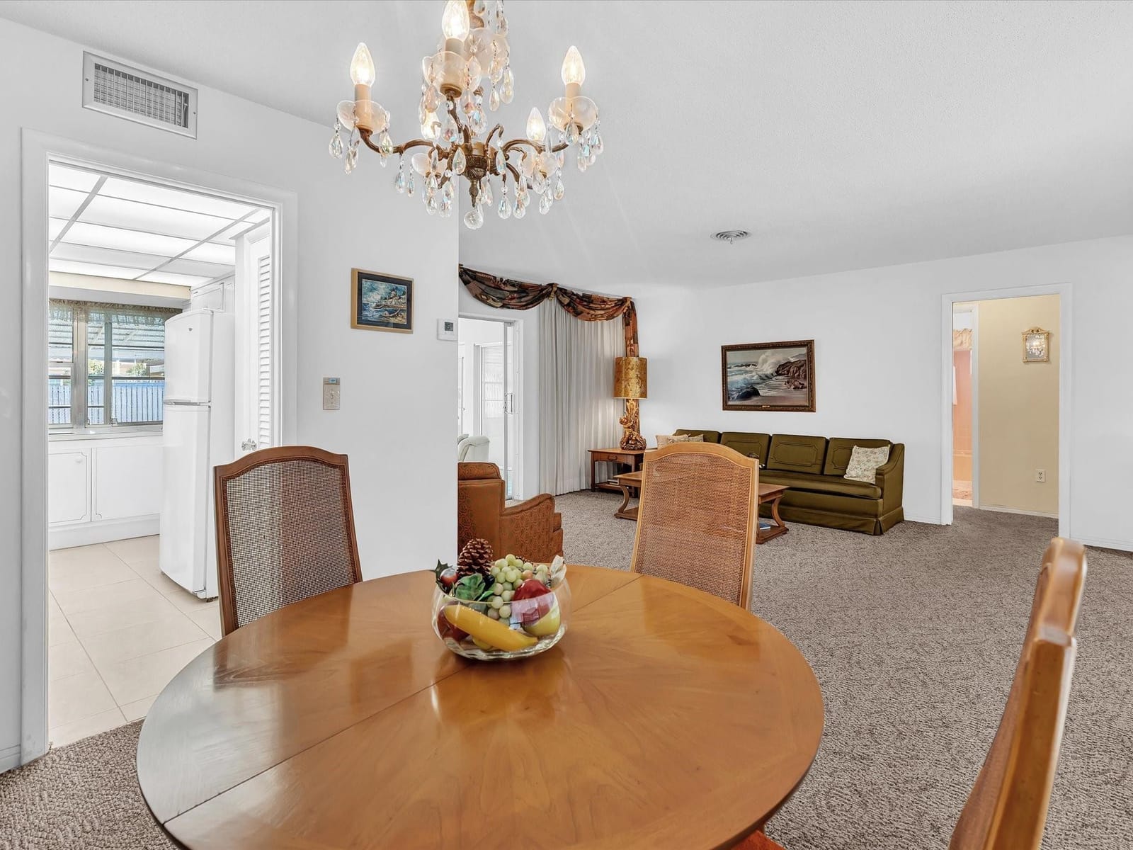 407 S Highland Drive — photo 4