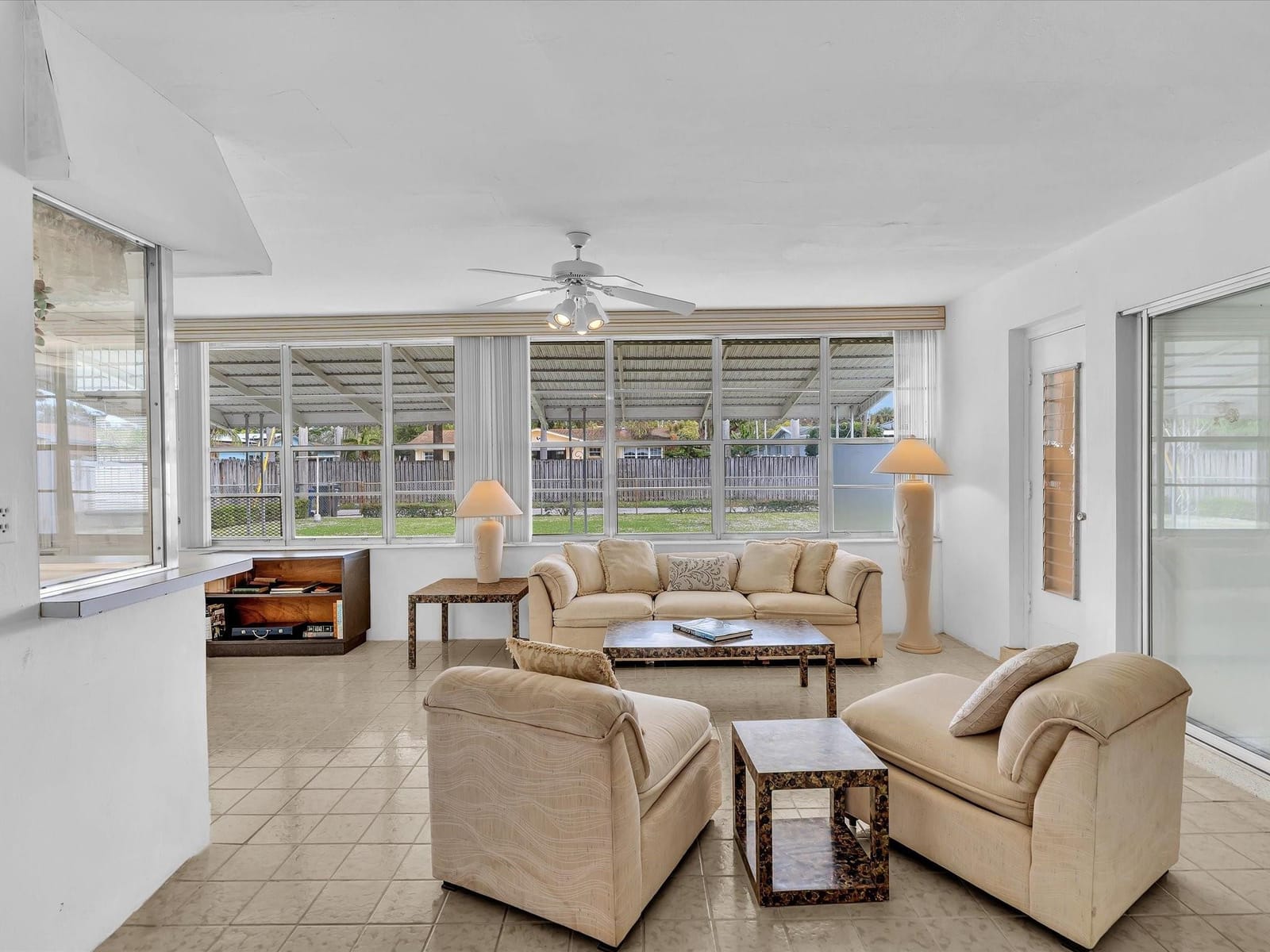 407 S Highland Drive — photo 10