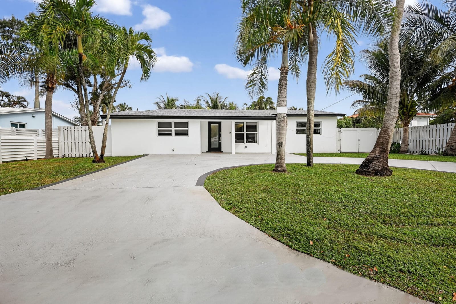 4540 SW 28th Terrace — photo 2