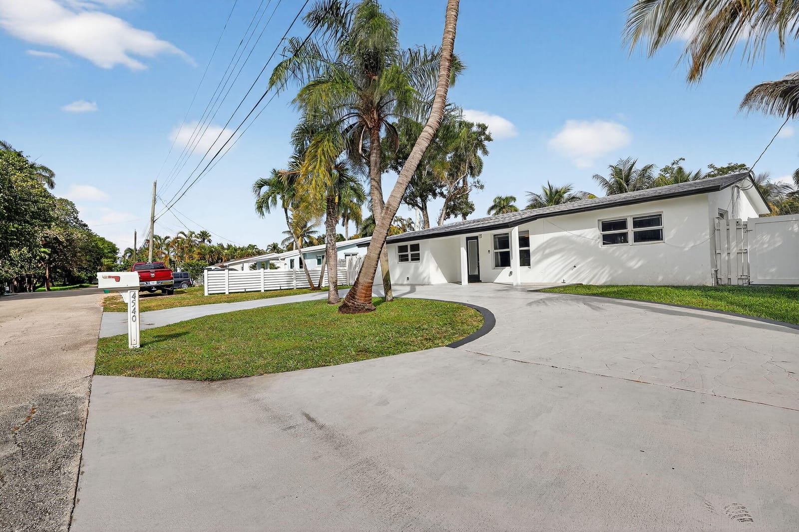 4540 SW 28th Terrace — photo 5