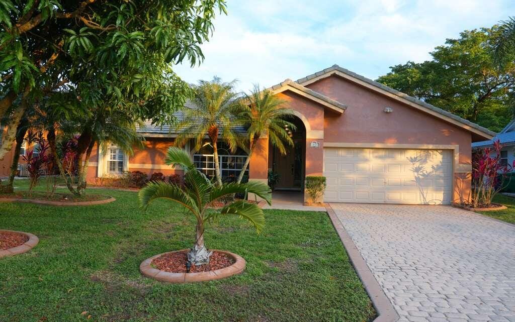 4555 NW 88 Terrace — photo 3