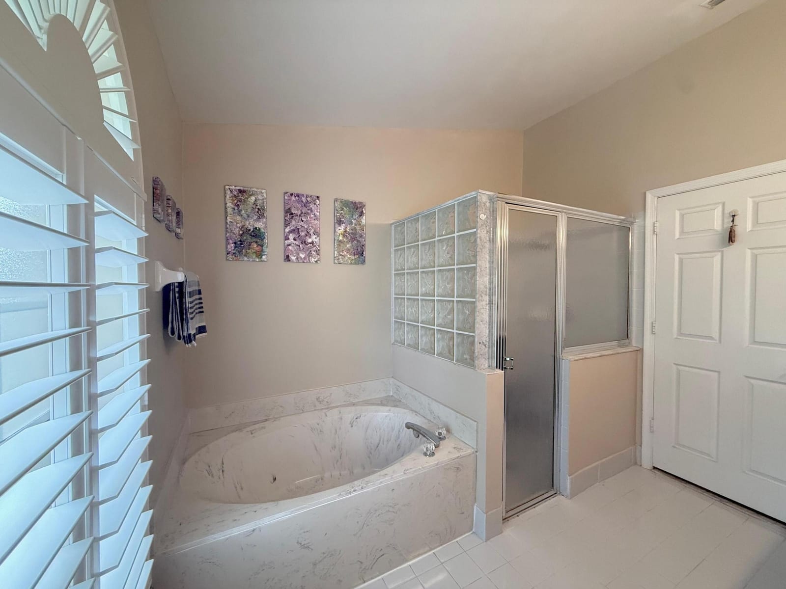 4555 NW 88 Terrace — photo 9