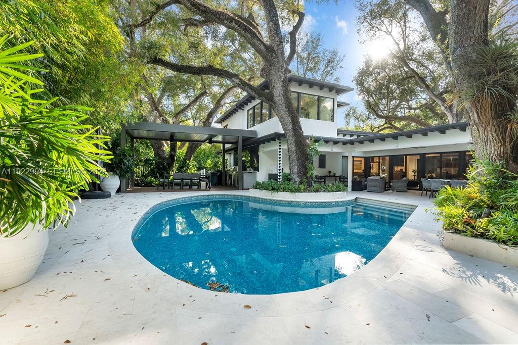 4095 Battersea Road, Miami, FL 33133, Miami