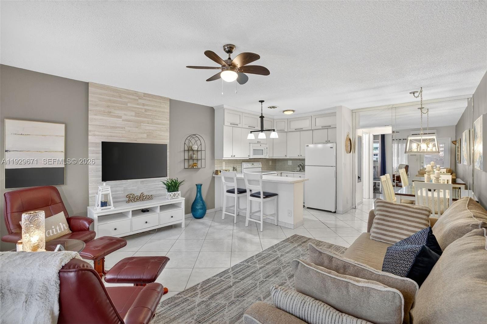 800 SW 10th Terrace 4T — photo 4