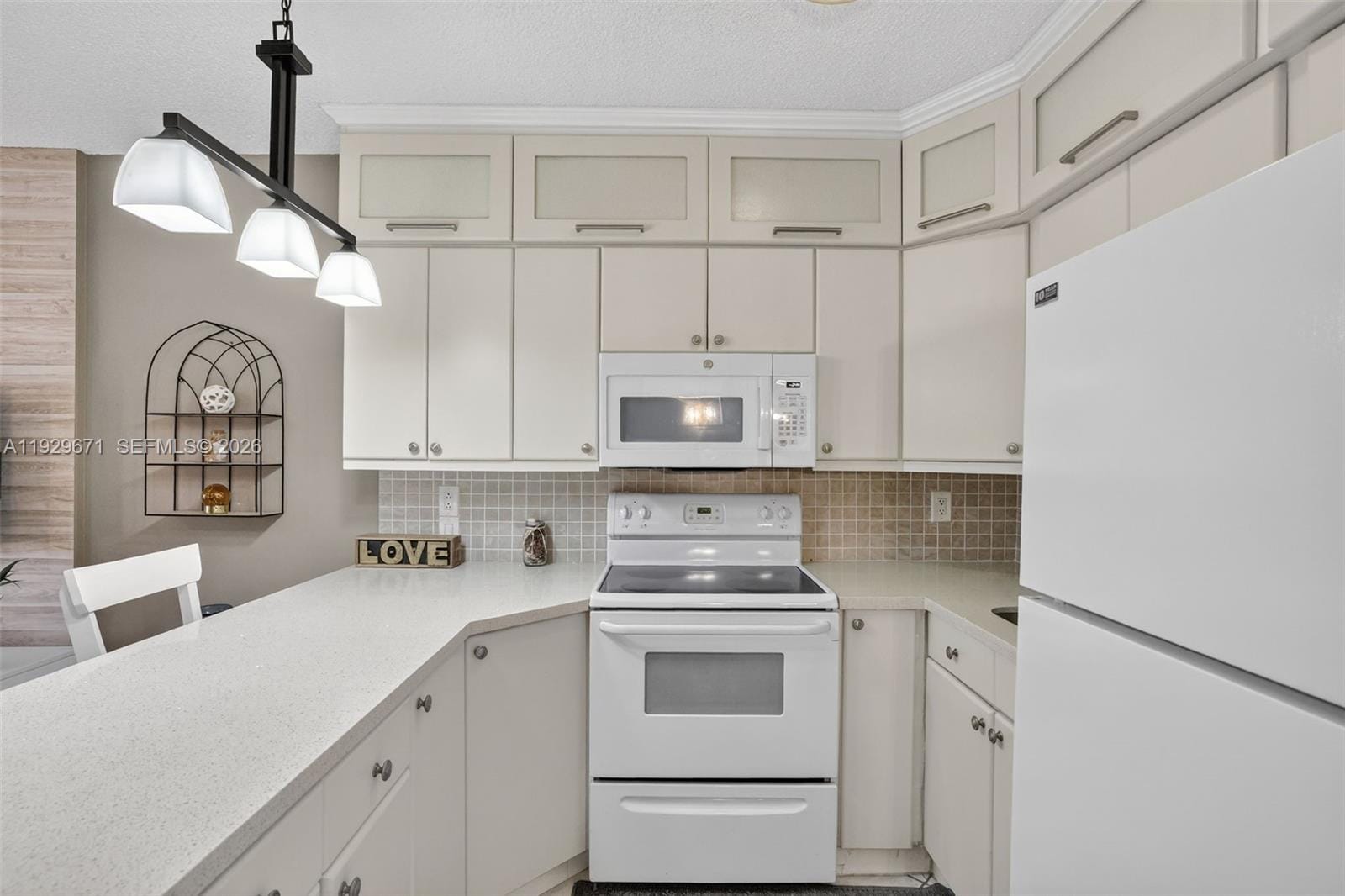 800 SW 10th Terrace 4T — photo 9