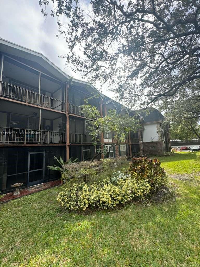 3670 Inverrary Drive 3S, Lauderhill, FL 33319 photo 4