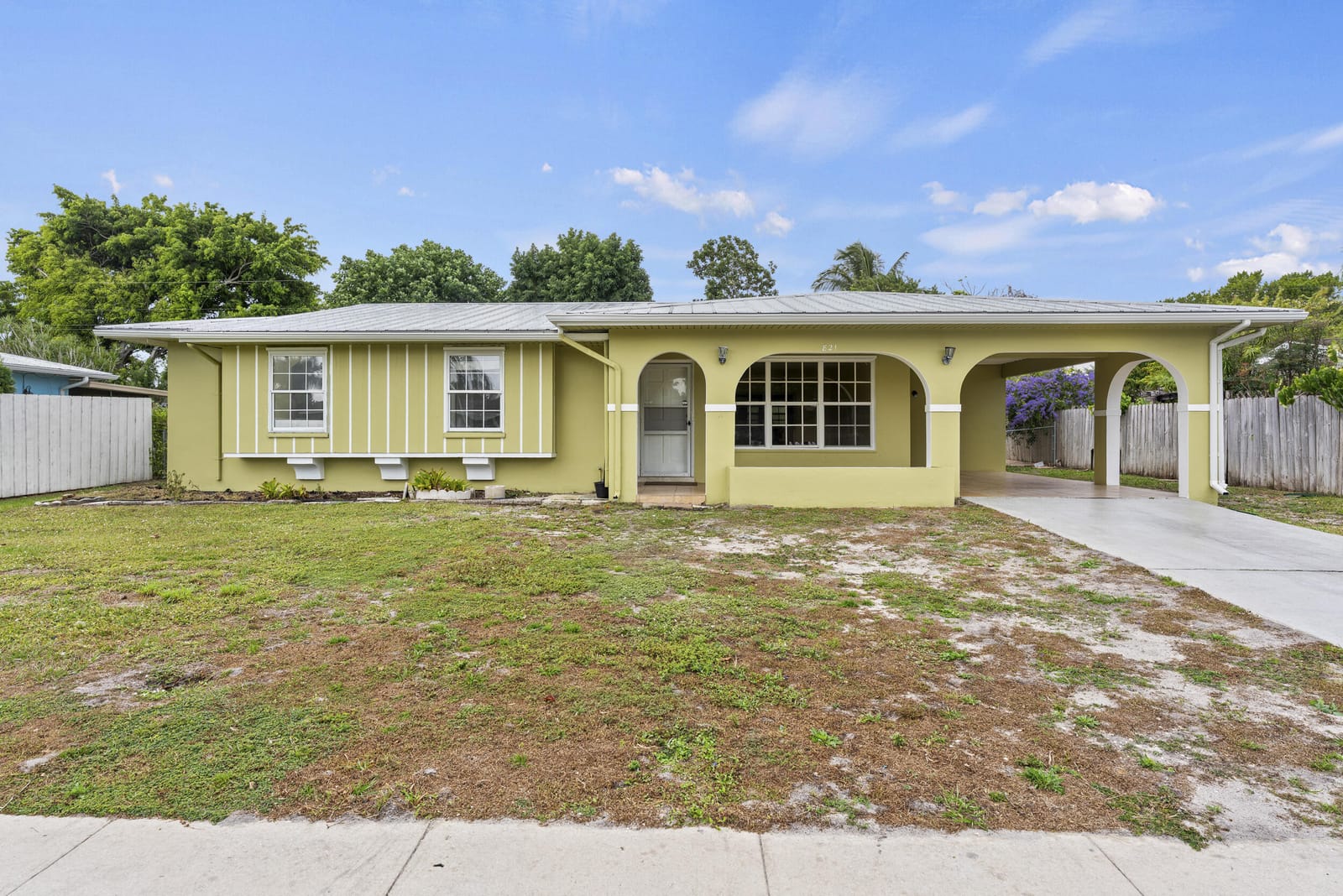 821 SE Solaz Avenue, Port St. Lucie, FL 34983