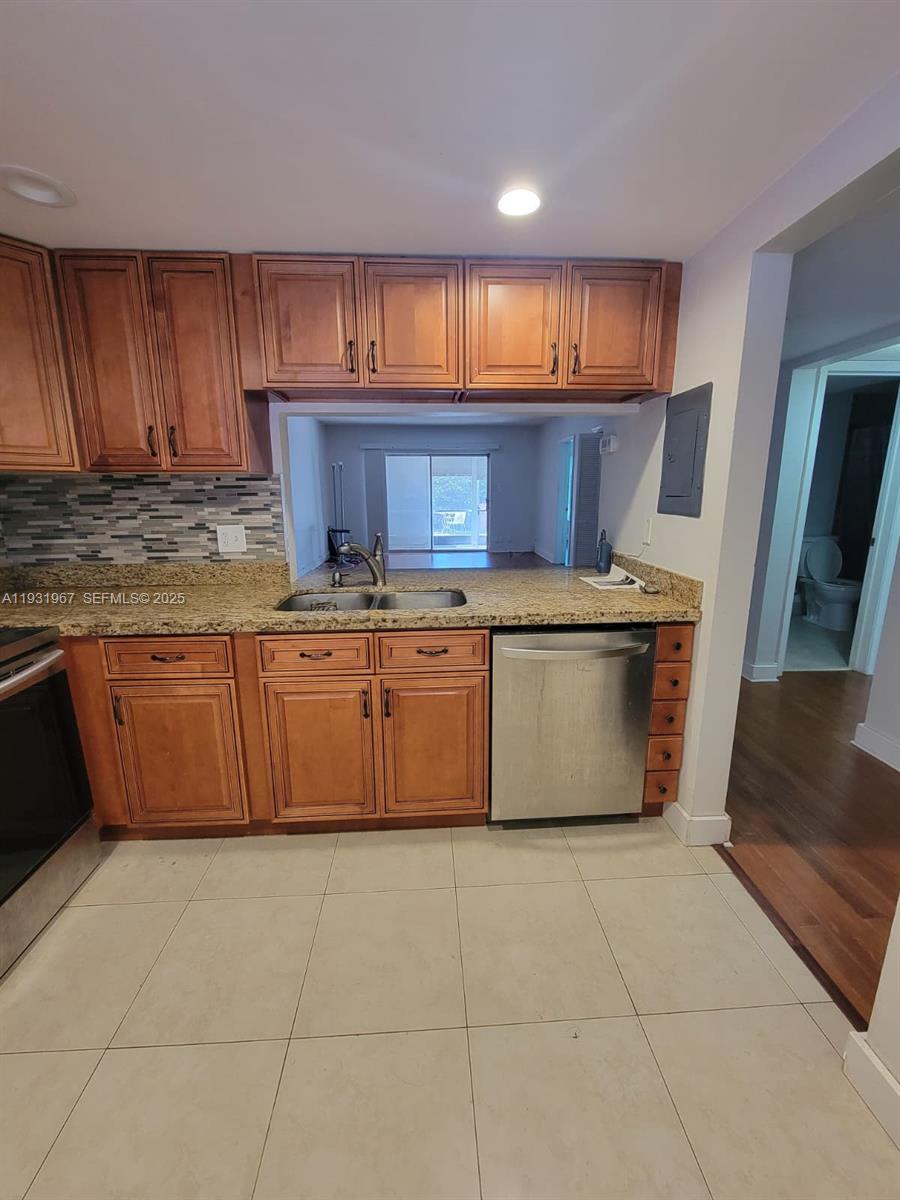 4321 NW 9th Avenue 102, Deerfield Beach, FL 33064, Deerfield Beach