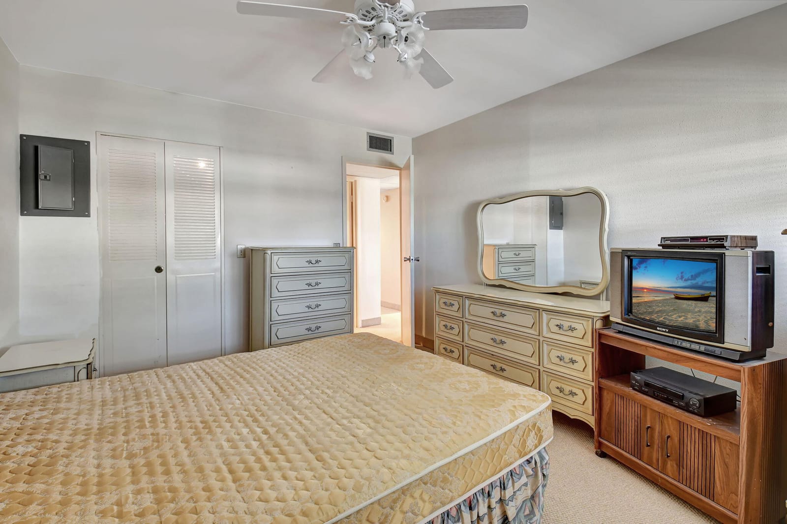 325 Saxony G, Delray Beach, FL 33446 photo 22