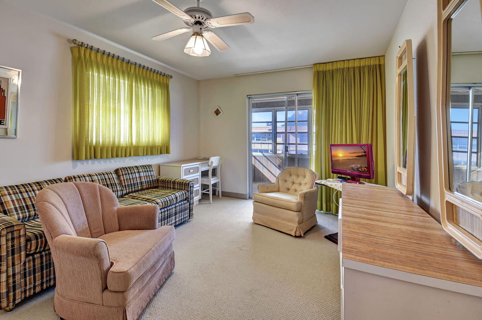 325 Saxony G, Delray Beach, FL 33446 photo 24