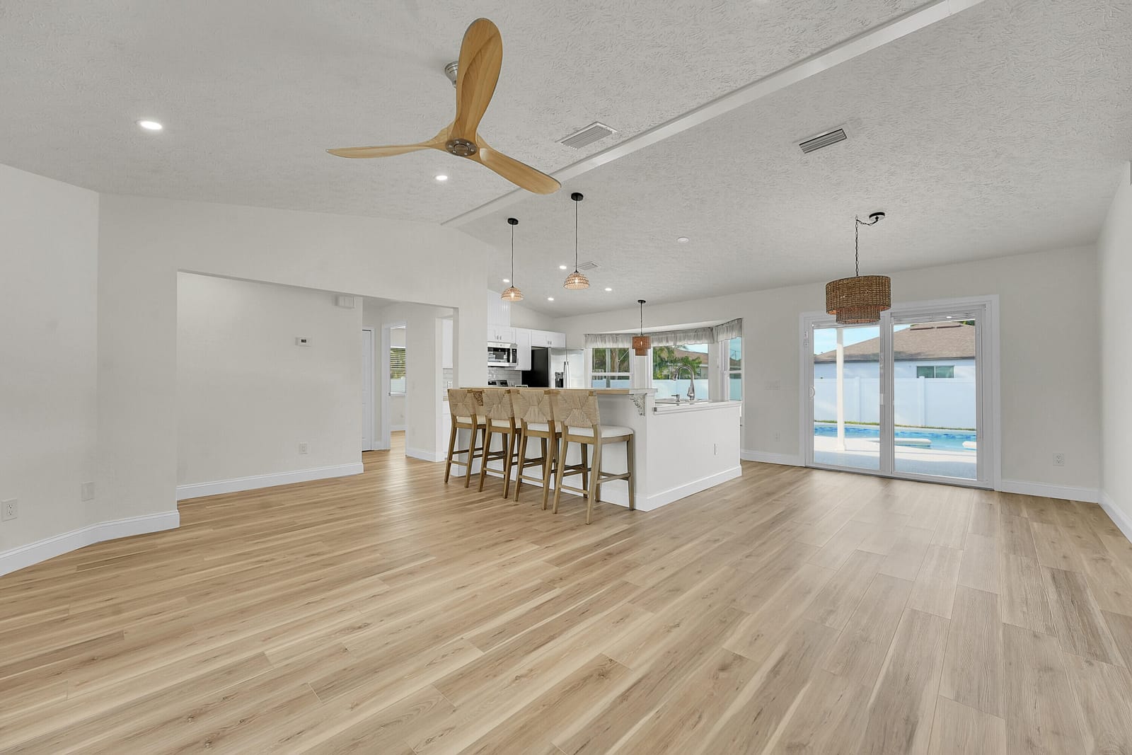 273 SW Nativity Ter Terrace — photo 11