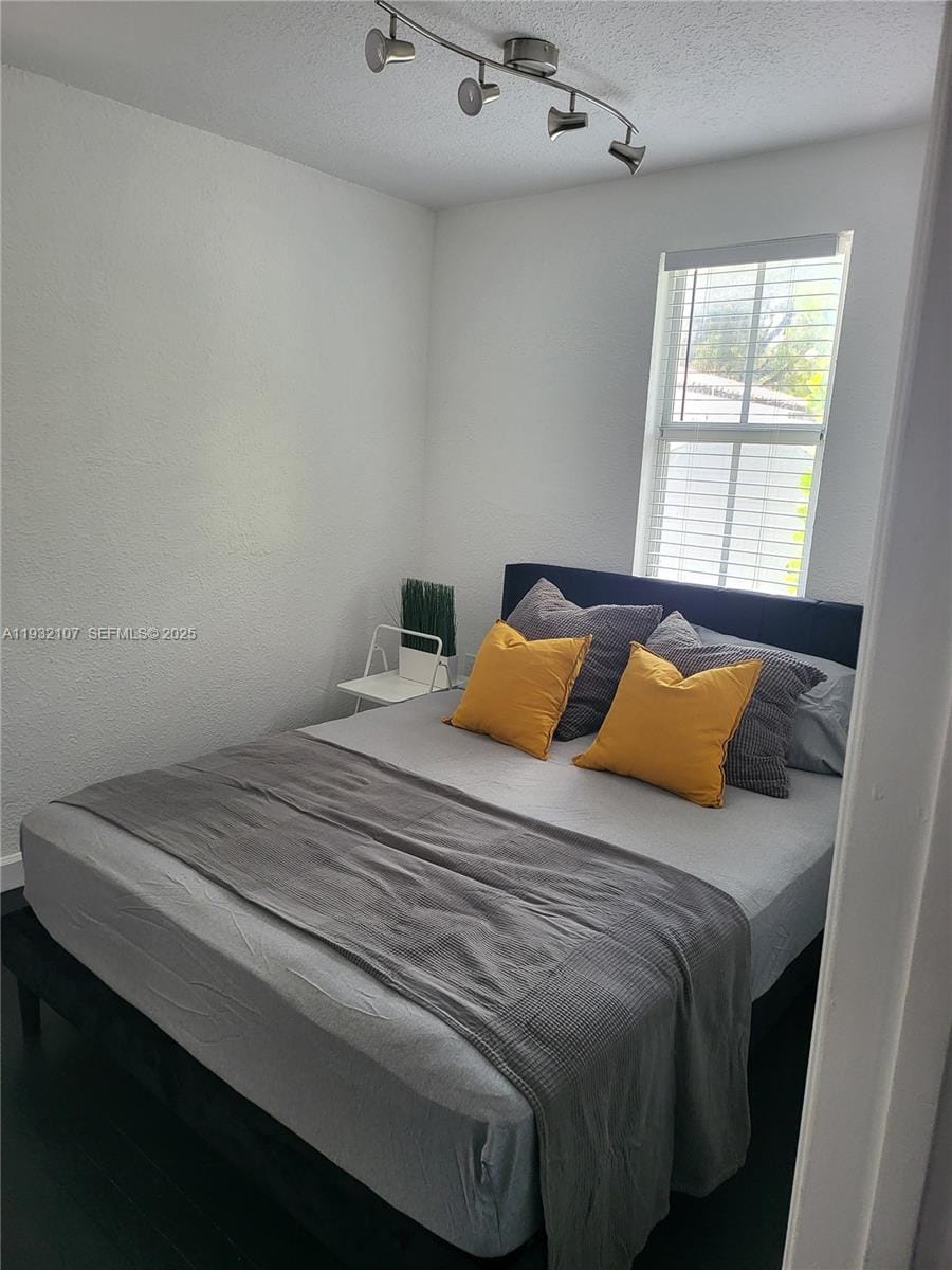210 NE 110th Street — photo 3