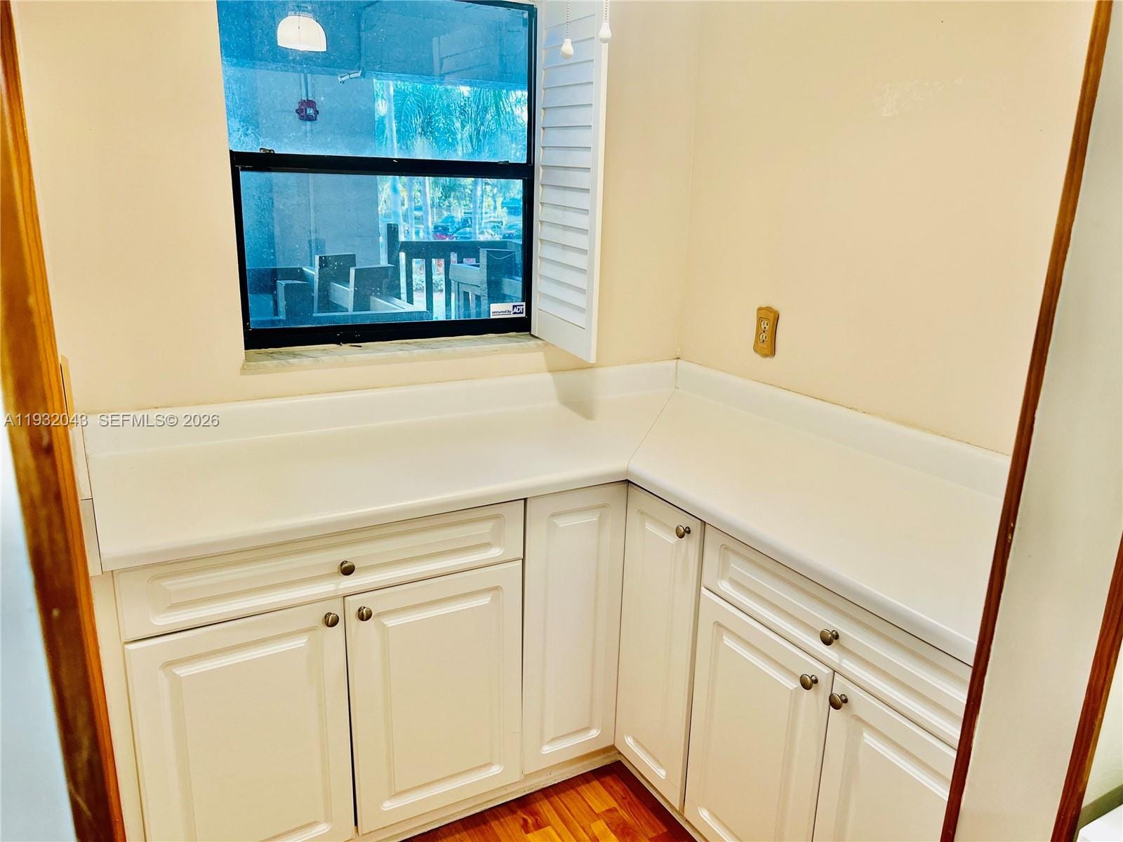 1021 Mockingbird Lane 215 — photo 12