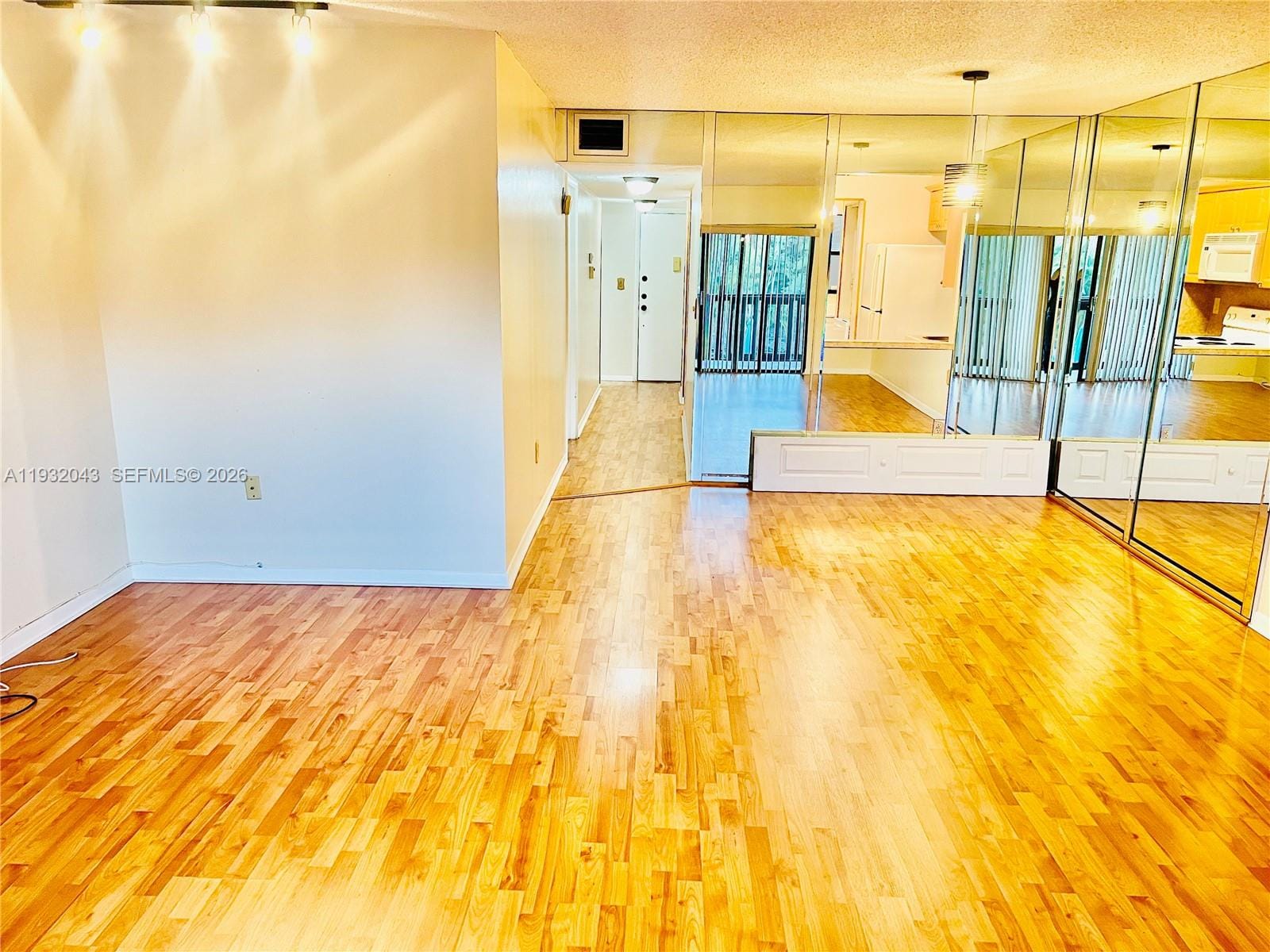 1021 Mockingbird Lane 215, Plantation, FL 33324 photo 28