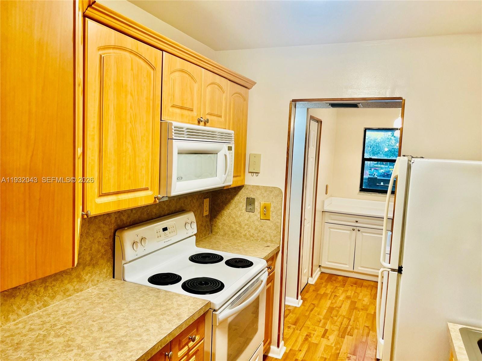 1021 Mockingbird Lane 215 — photo 4