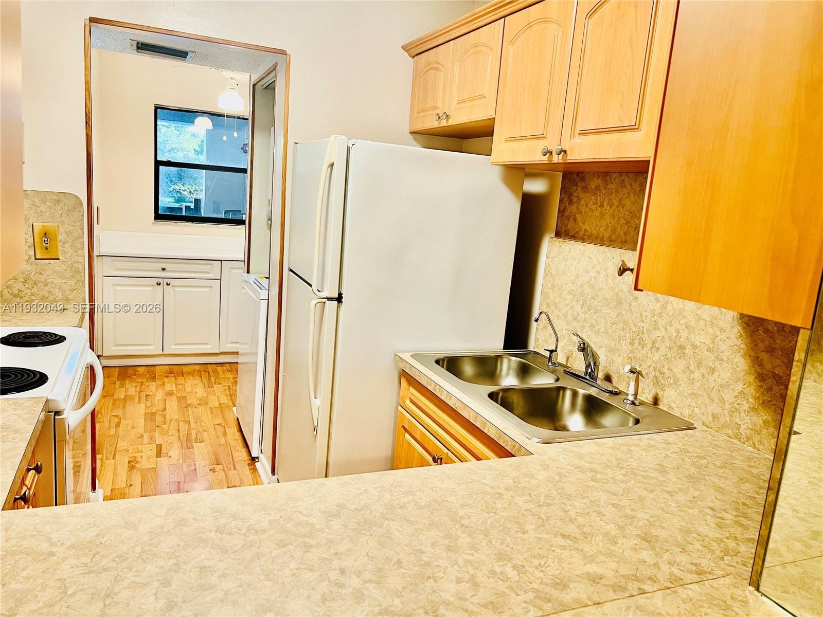 1021 Mockingbird Lane 215 — photo 5