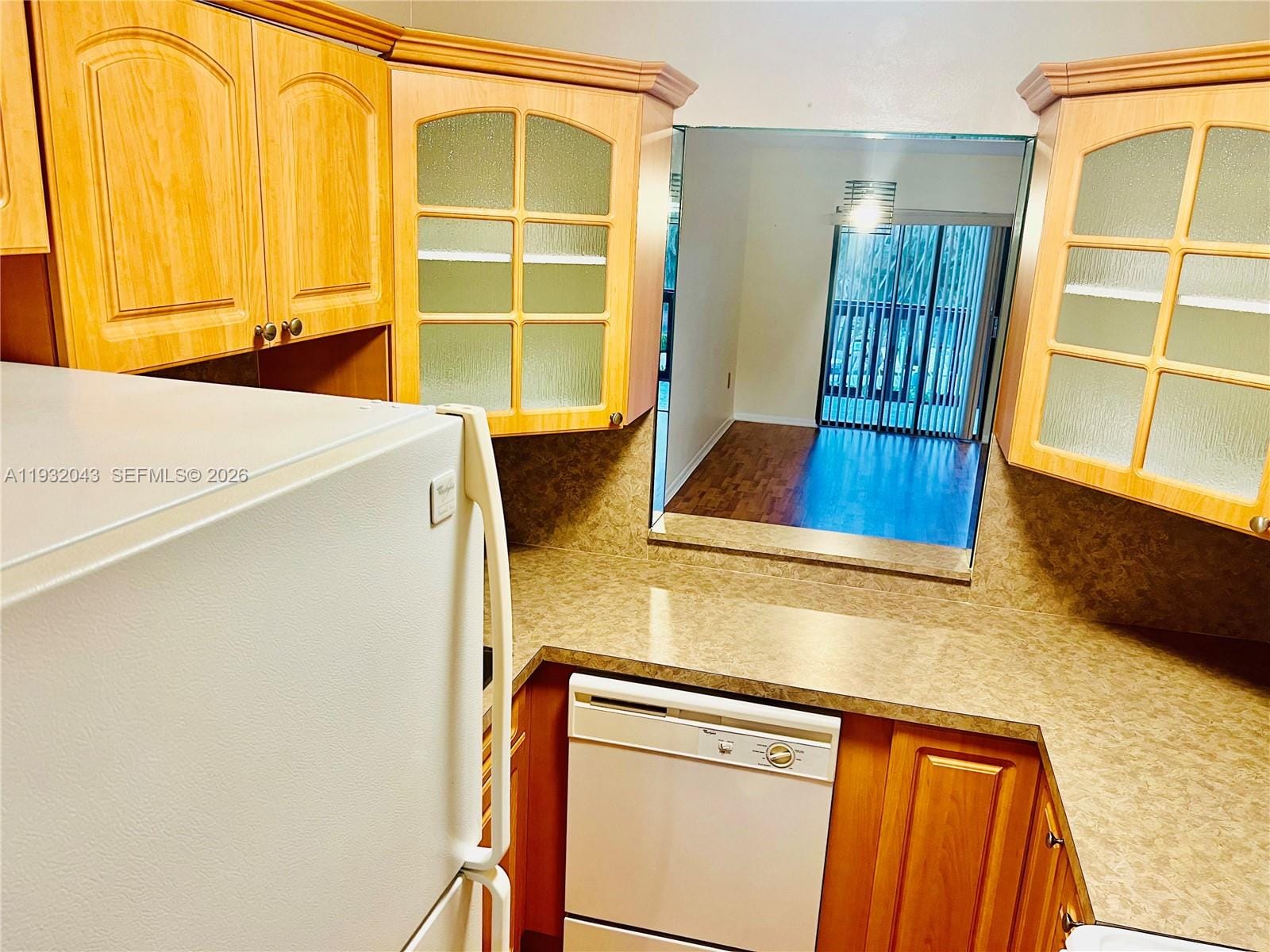 1021 Mockingbird Lane 215 — photo 6