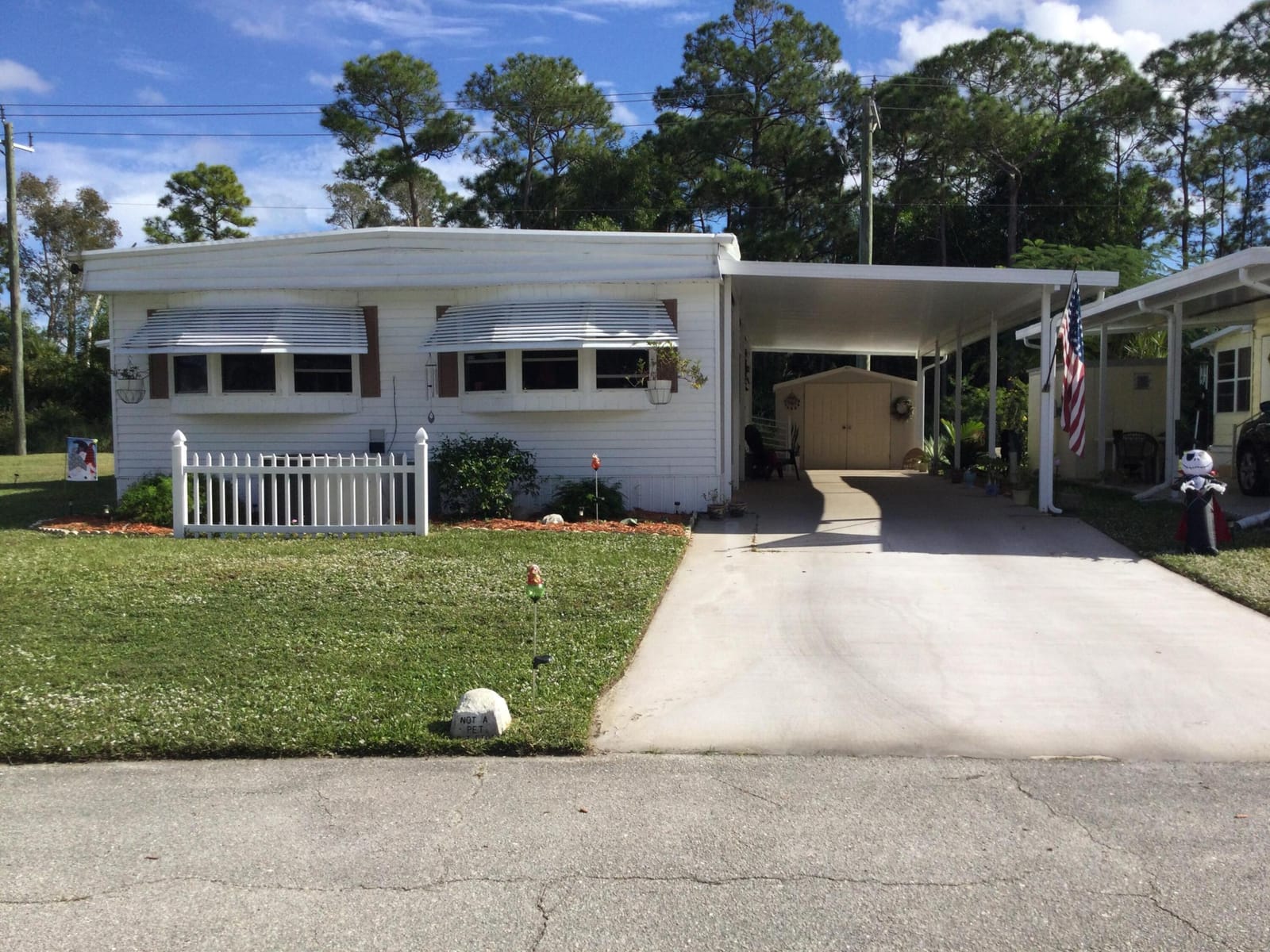 26 Mediterranean Boulevard E, Port St. Lucie, FL 34952 photo 2