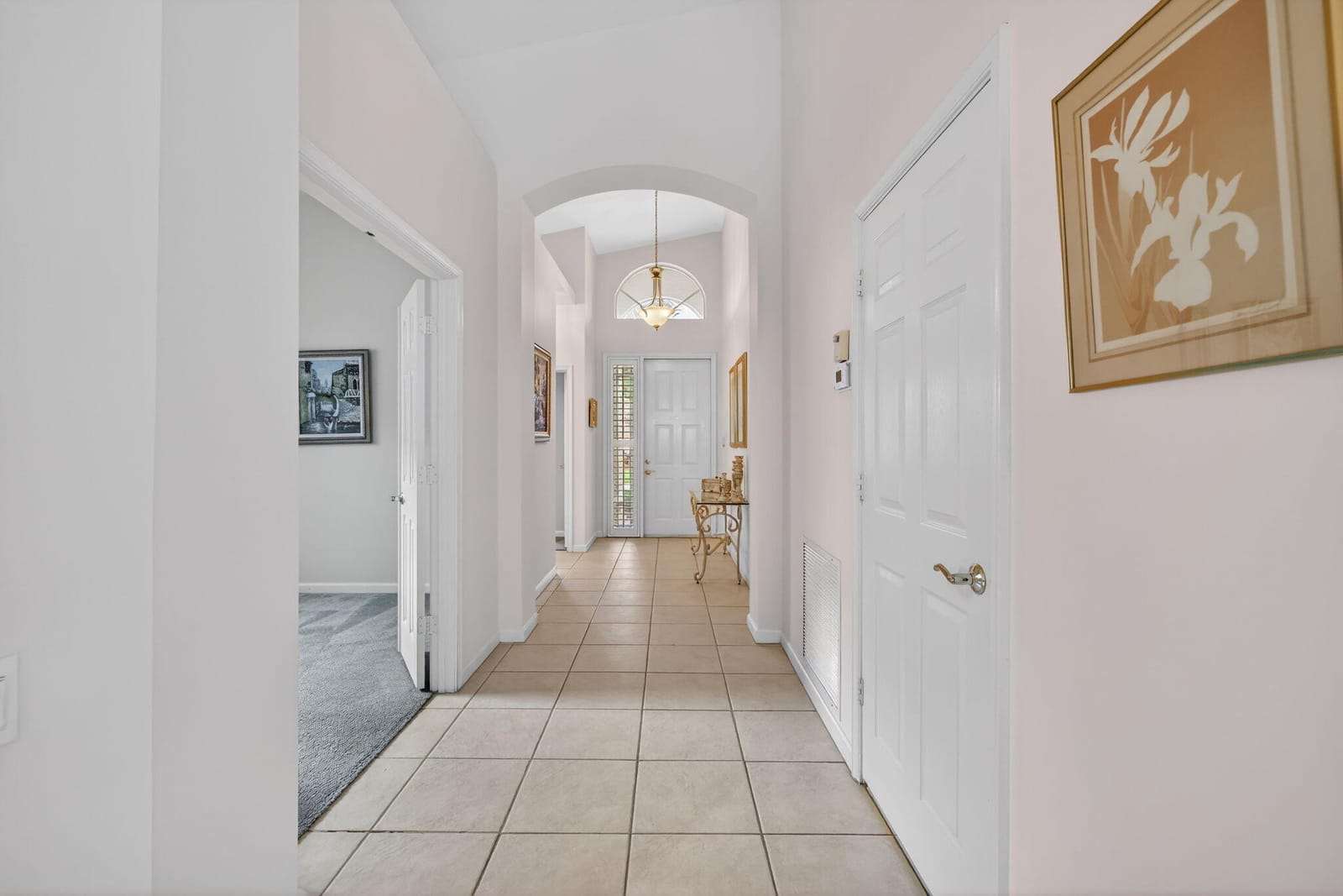 136 NW Lawton Road — photo 3