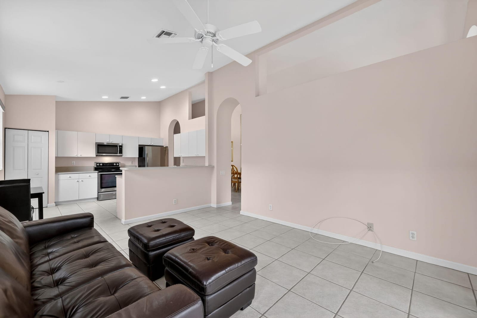 136 NW Lawton Road — photo 10