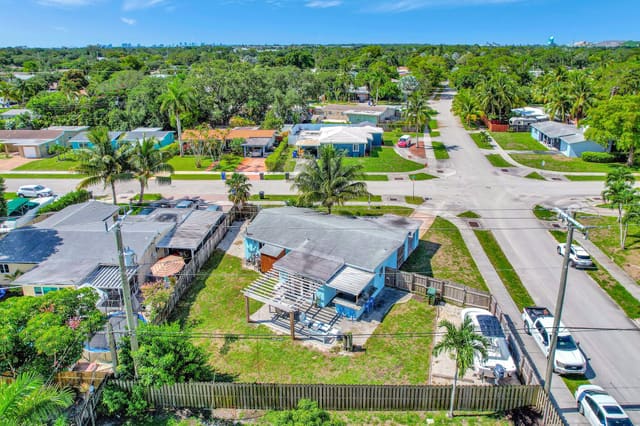 3241 SW 19th Street, Fort Lauderdale, FL 33312