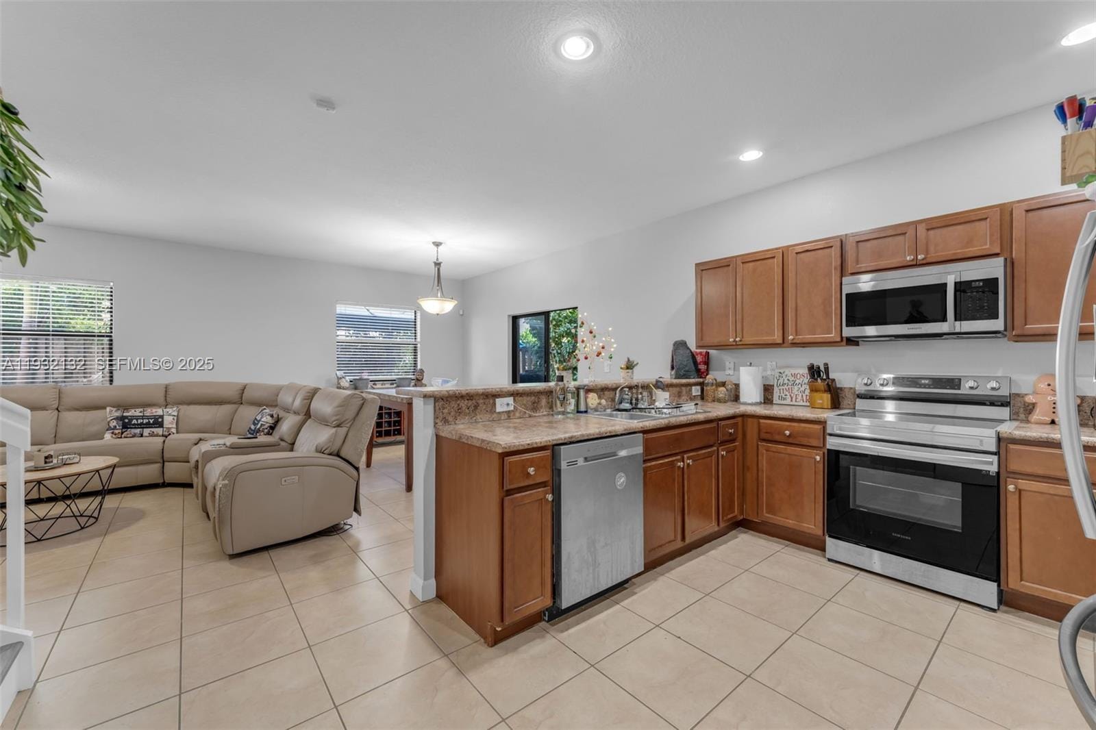 22813 SW 88th Path, Cutler Bay, FL 33190 photo 2
