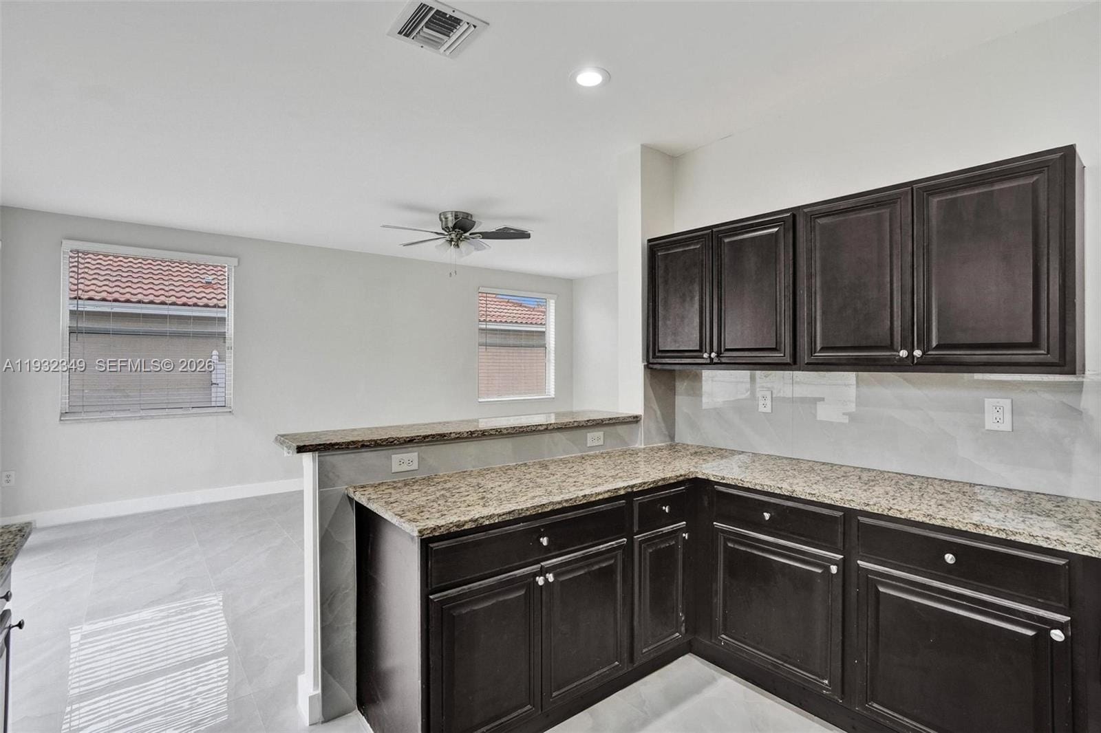16452 NW 22nd Street, Pembroke Pines, FL 33028 photo 4