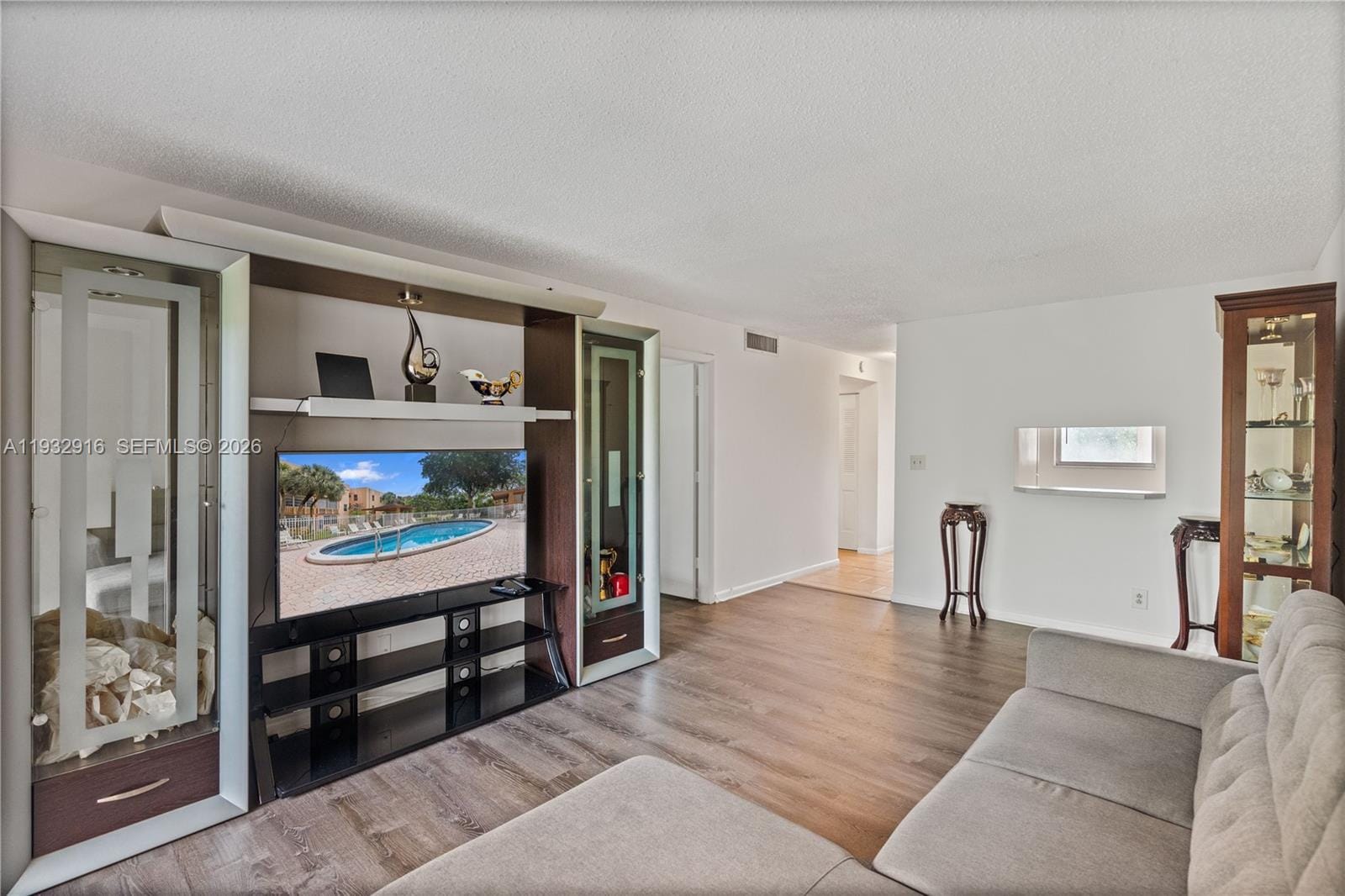 8400 Lagos De Campo Boulevard 312 — photo 4