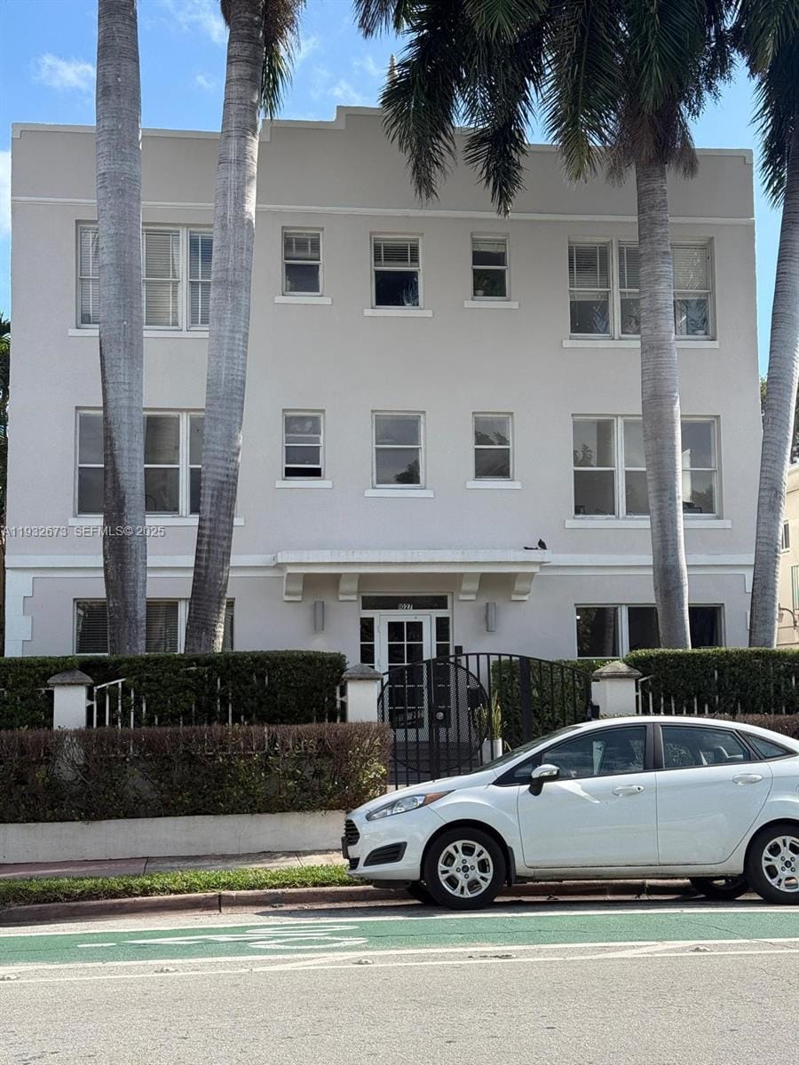 1027 Pennsylvania Avenue 301, Miami Beach, FL 33139 photo 1