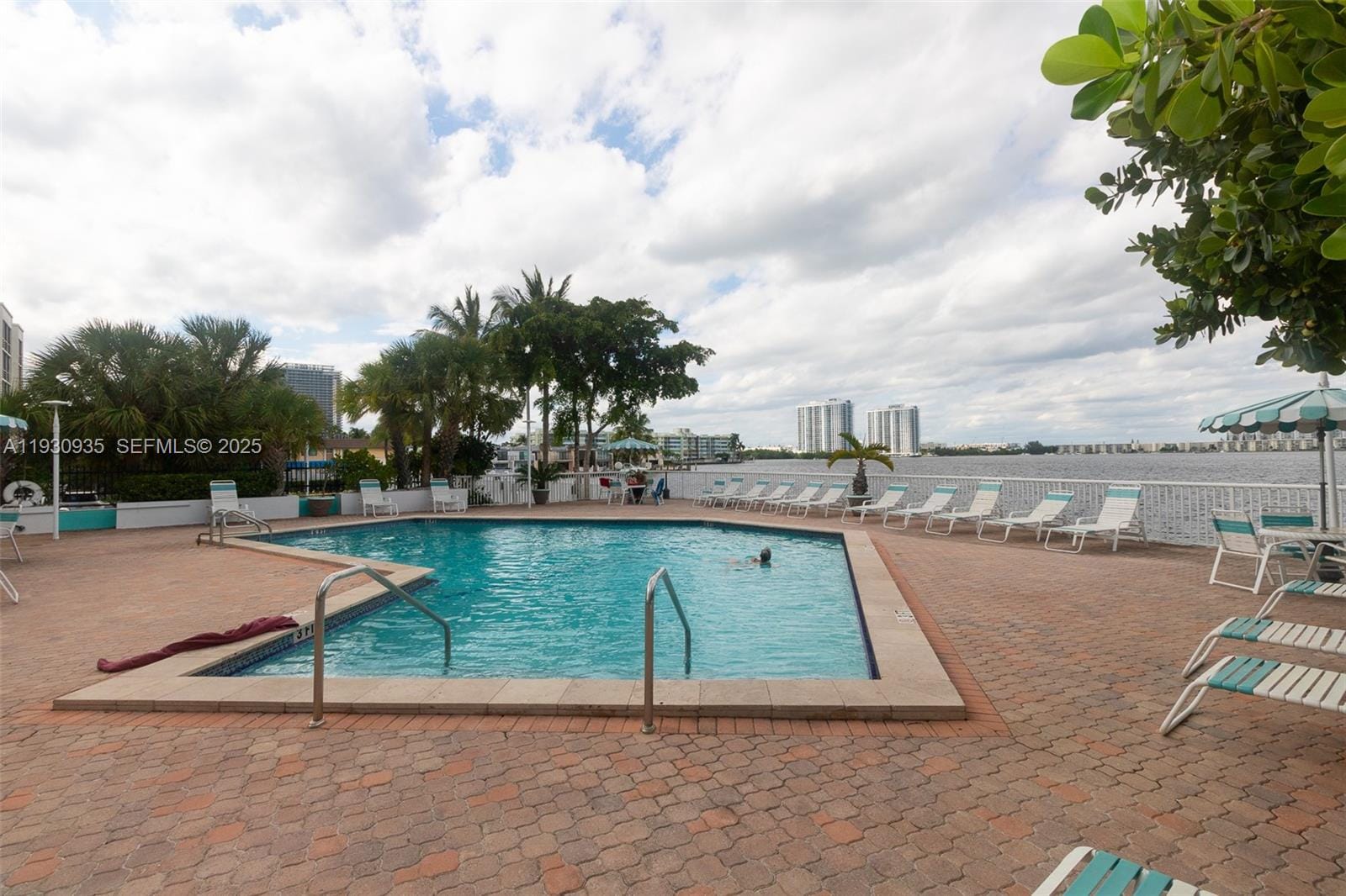 2841 NE 163rd Street 706, North Miami Beach, FL 33160 photo 21