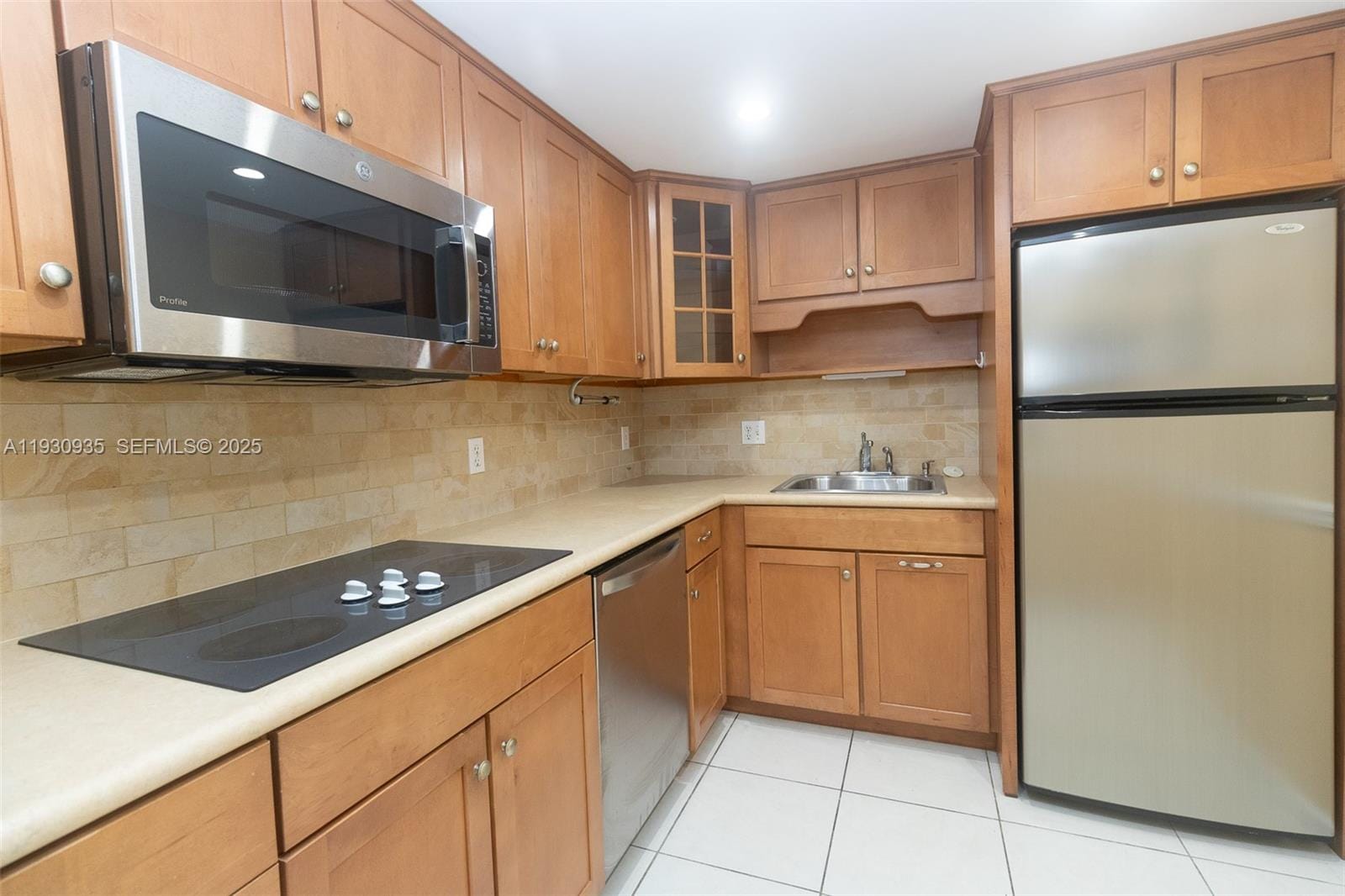 2841 NE 163rd Street 706, North Miami Beach, FL 33160 photo 4