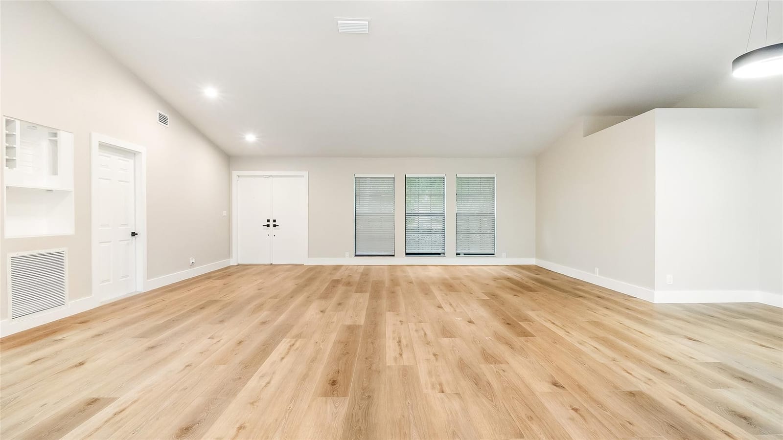 6411 NW 54th Drive — photo 11