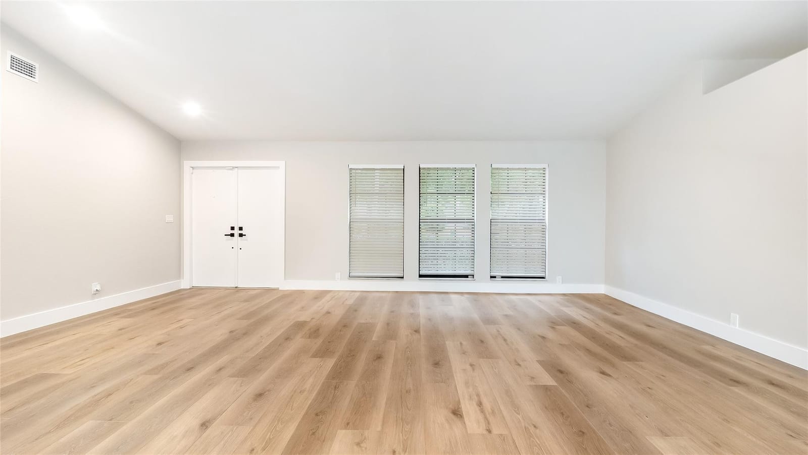 6411 NW 54th Drive — photo 12