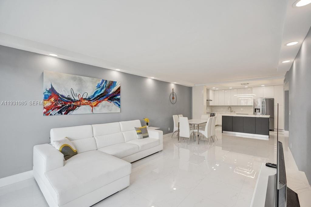 19380 Collins Avenue 1104 — photo 4