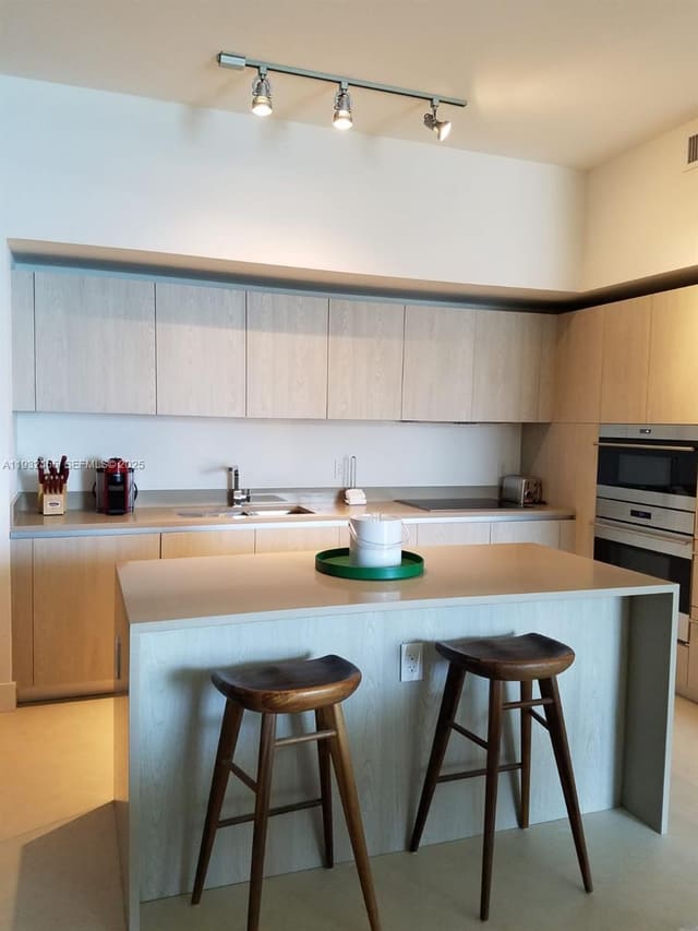 4111 S Ocean Drive MPH09, Hollywood, FL 33019