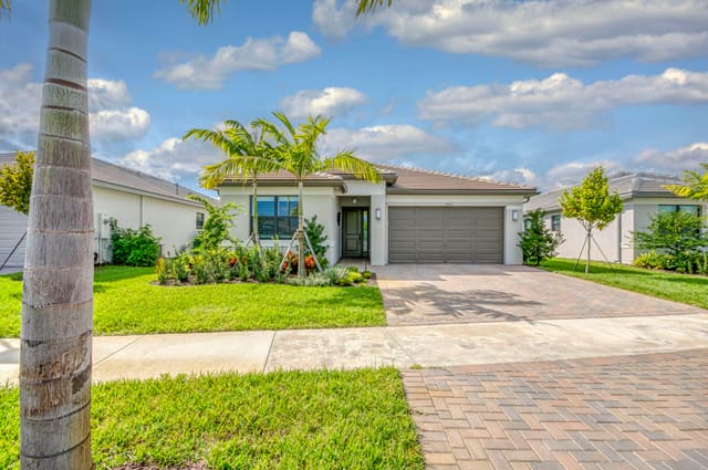 12312 SW Blue Mangrove Parkway, sold in Valencia Walk At Riverland, Port St Lucie, FL