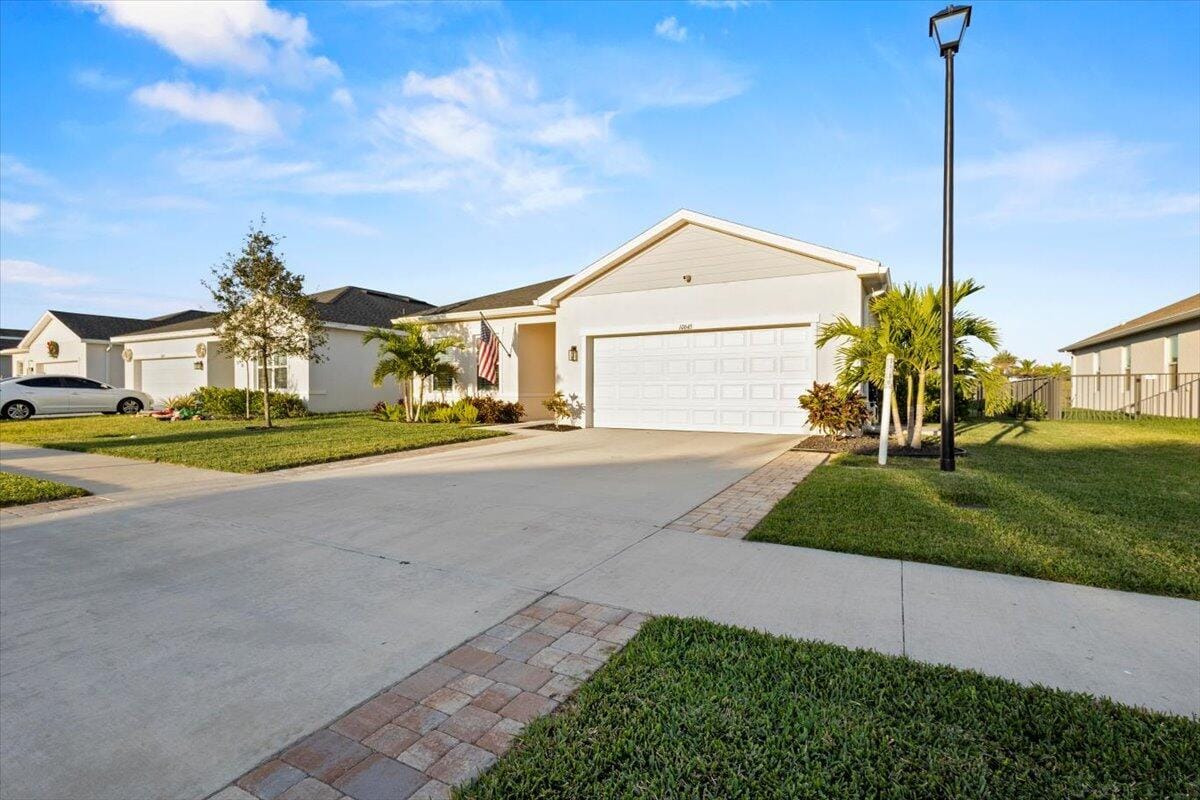 10645 SW Vasari Way, Port St. Lucie, FL 34987 photo 4