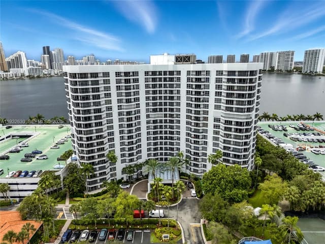 3600 Mystic Pointe Drive 305, sold in Mystic Pointe Condo No On, Aventura, FL