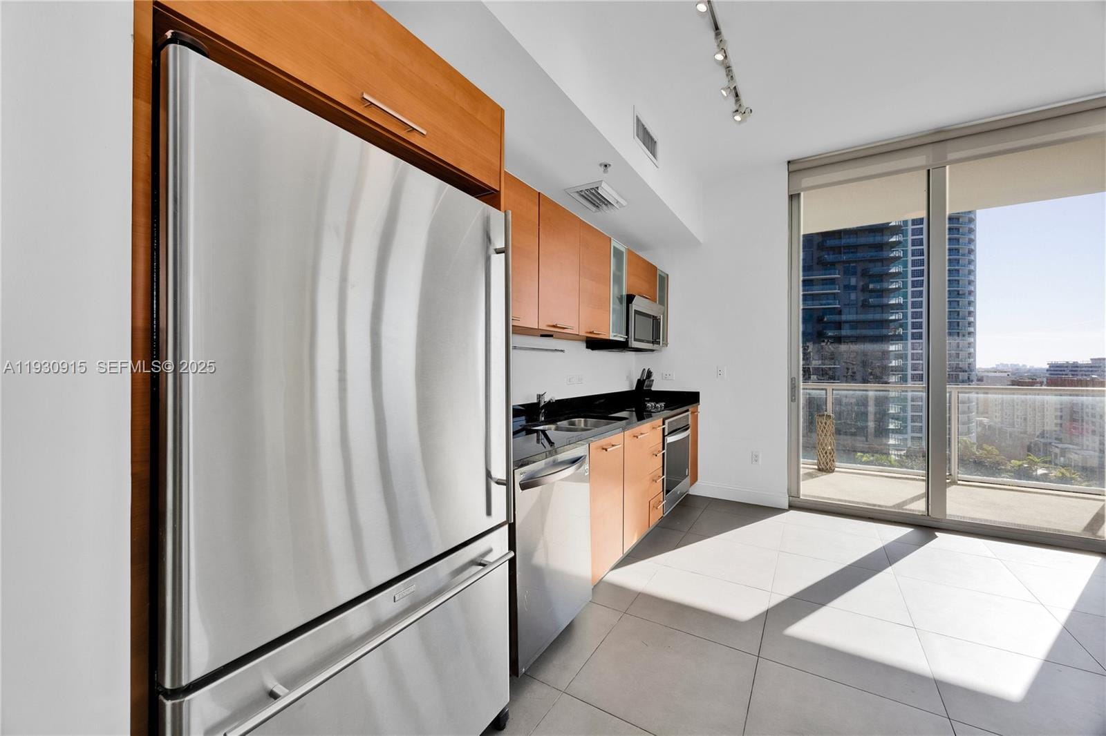 3470 E Coast Avenue H1605, Miami, FL 33137 photo 19