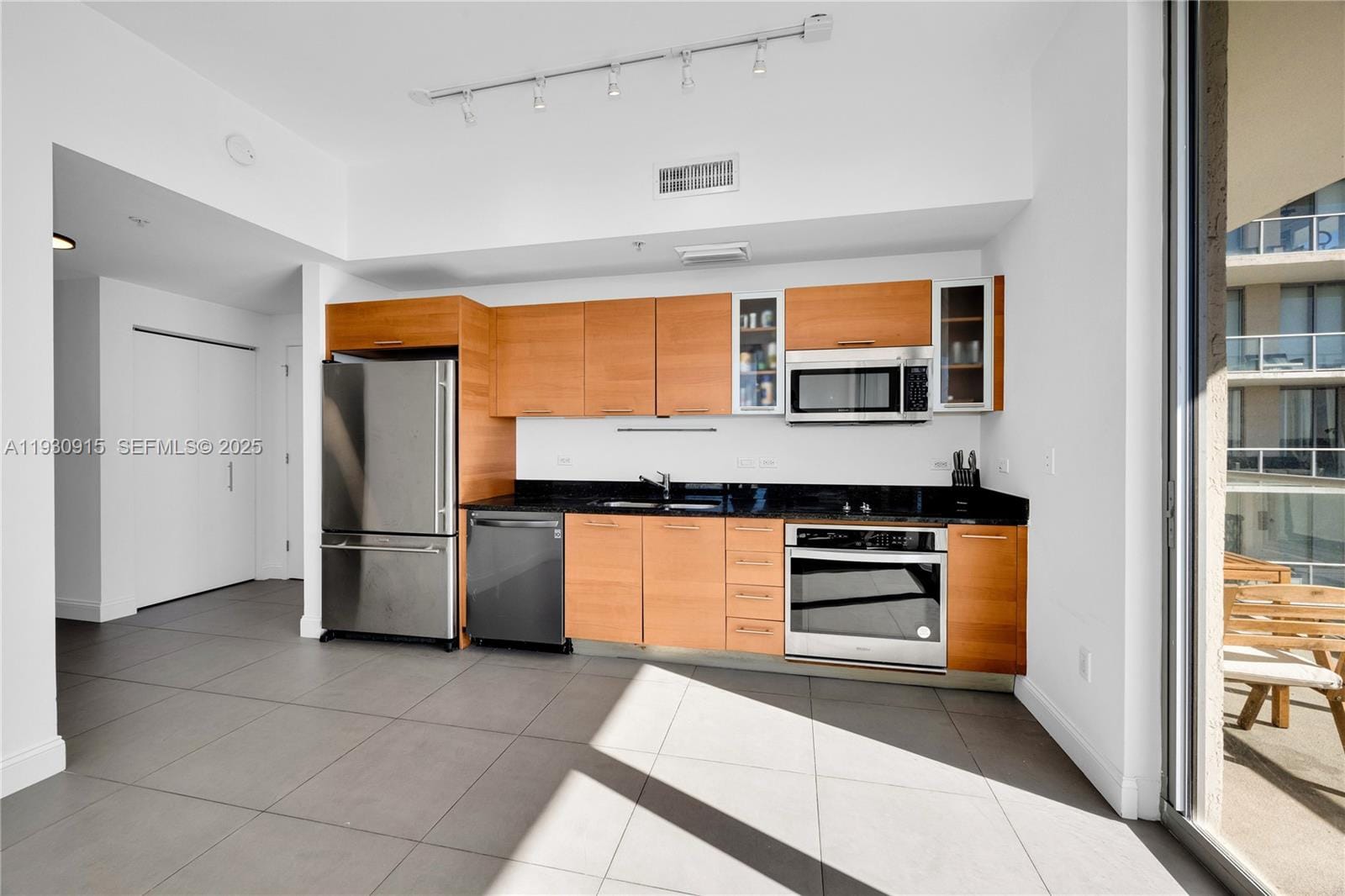 3470 E Coast Avenue H1605, Miami, FL 33137 photo 21