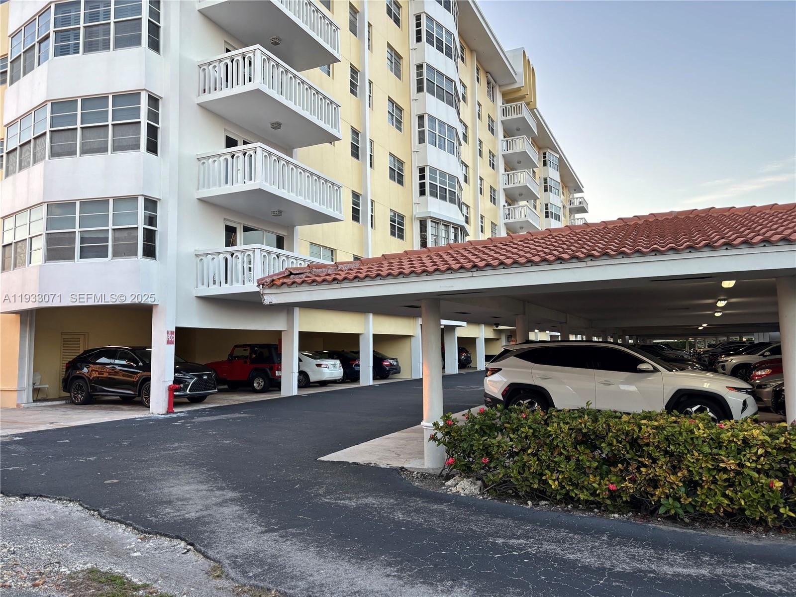 2500 NE 48th Lane 507, Fort Lauderdale, FL 33308 photo 13