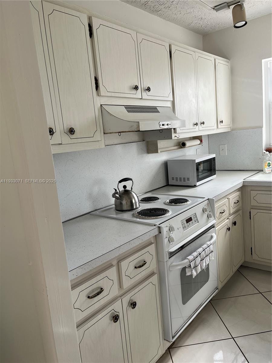 2500 NE 48th Lane 507 — photo 8