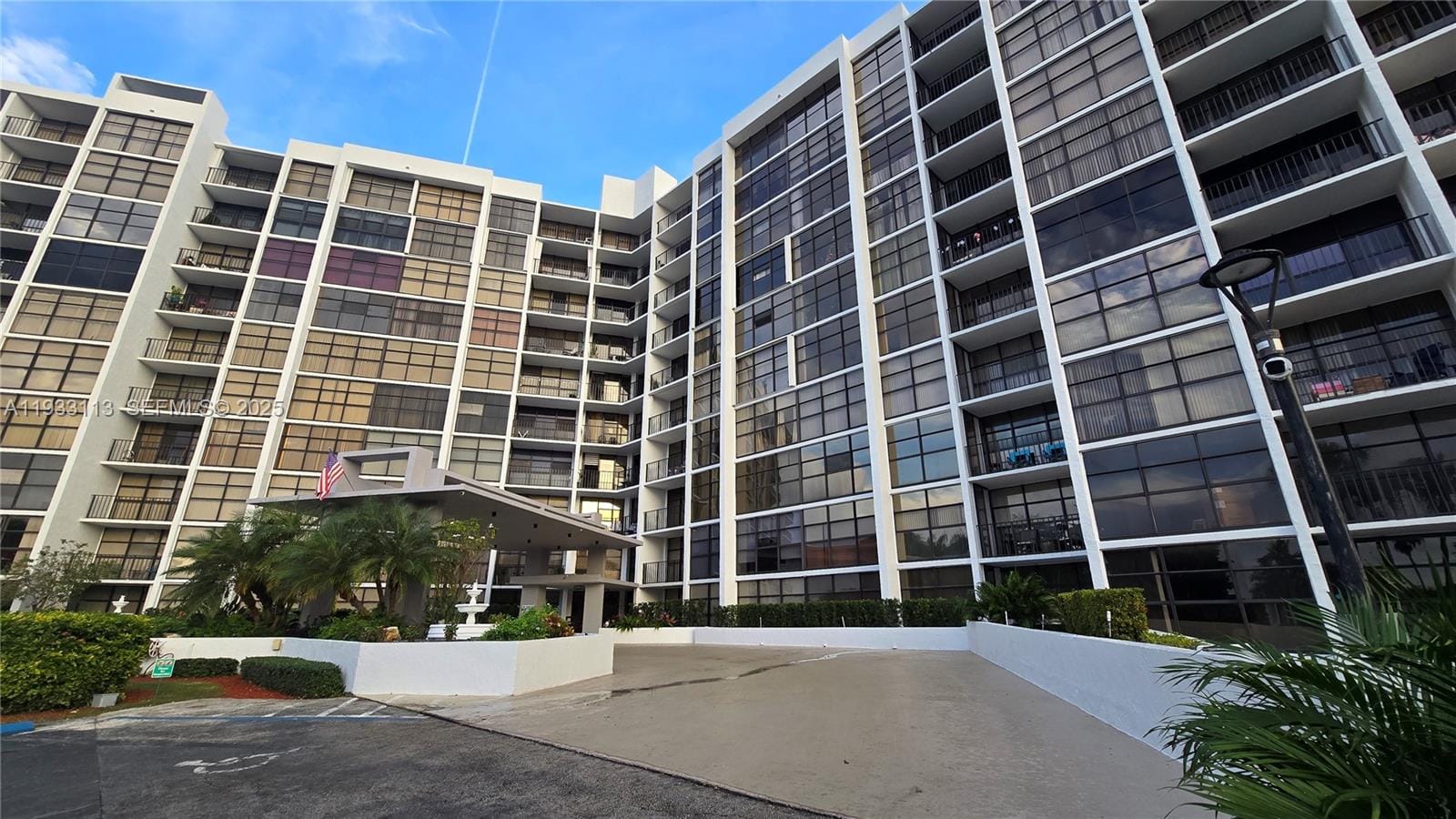 600 Parkview Drive 525, Hallandale Beach, FL 33009 photo 9