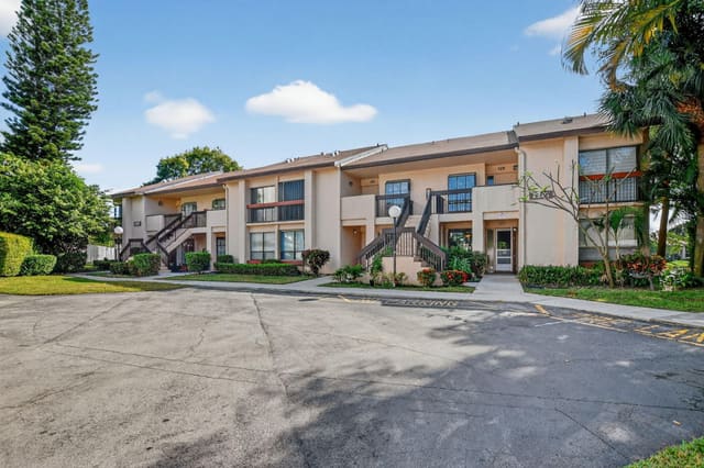 2297 SW 15th Street 127, sold in Meadowridge Condo, Deerfield Beach, FL