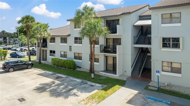 7200 NW 179th Street 105, Hialeah, FL 33015