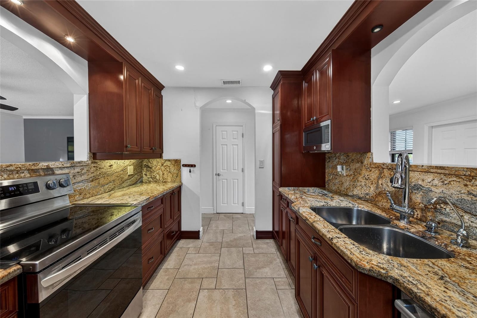 2117 NE 11th Avenue 2117, Wilton Manors, FL 33305 photo 14